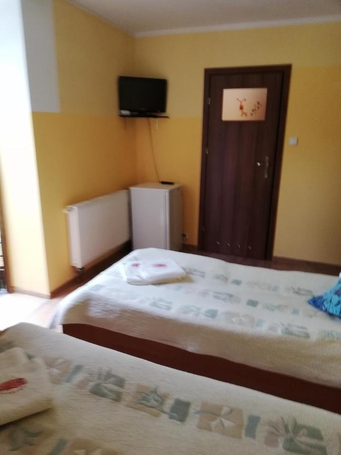 Hotelik Warmia -Pensjonat, Hostel Lidzbark Warmiński Exterior foto